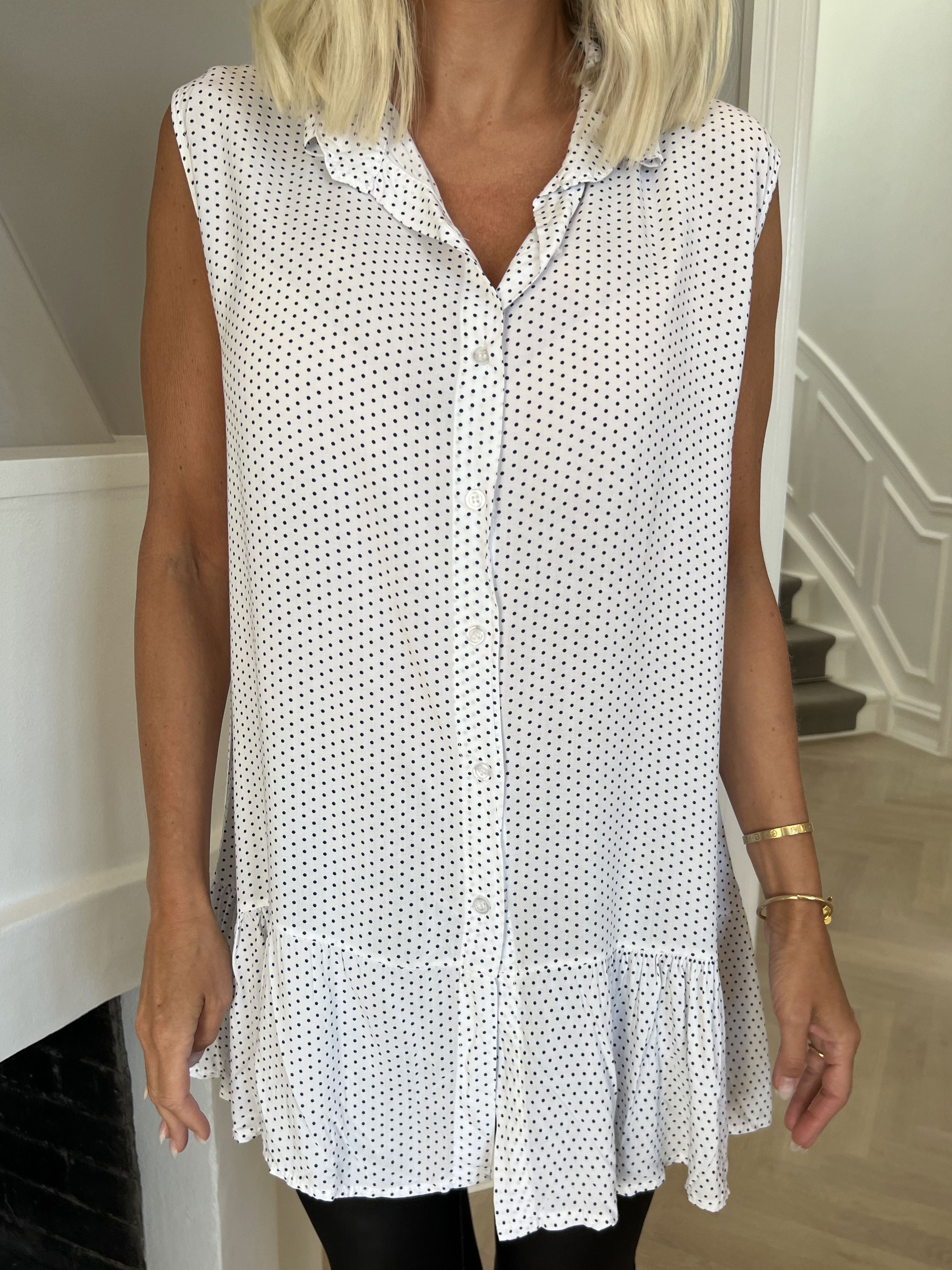 Madina - Sød top med prikker